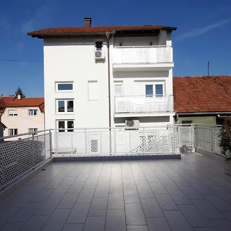 Pozitiv Hostel-2